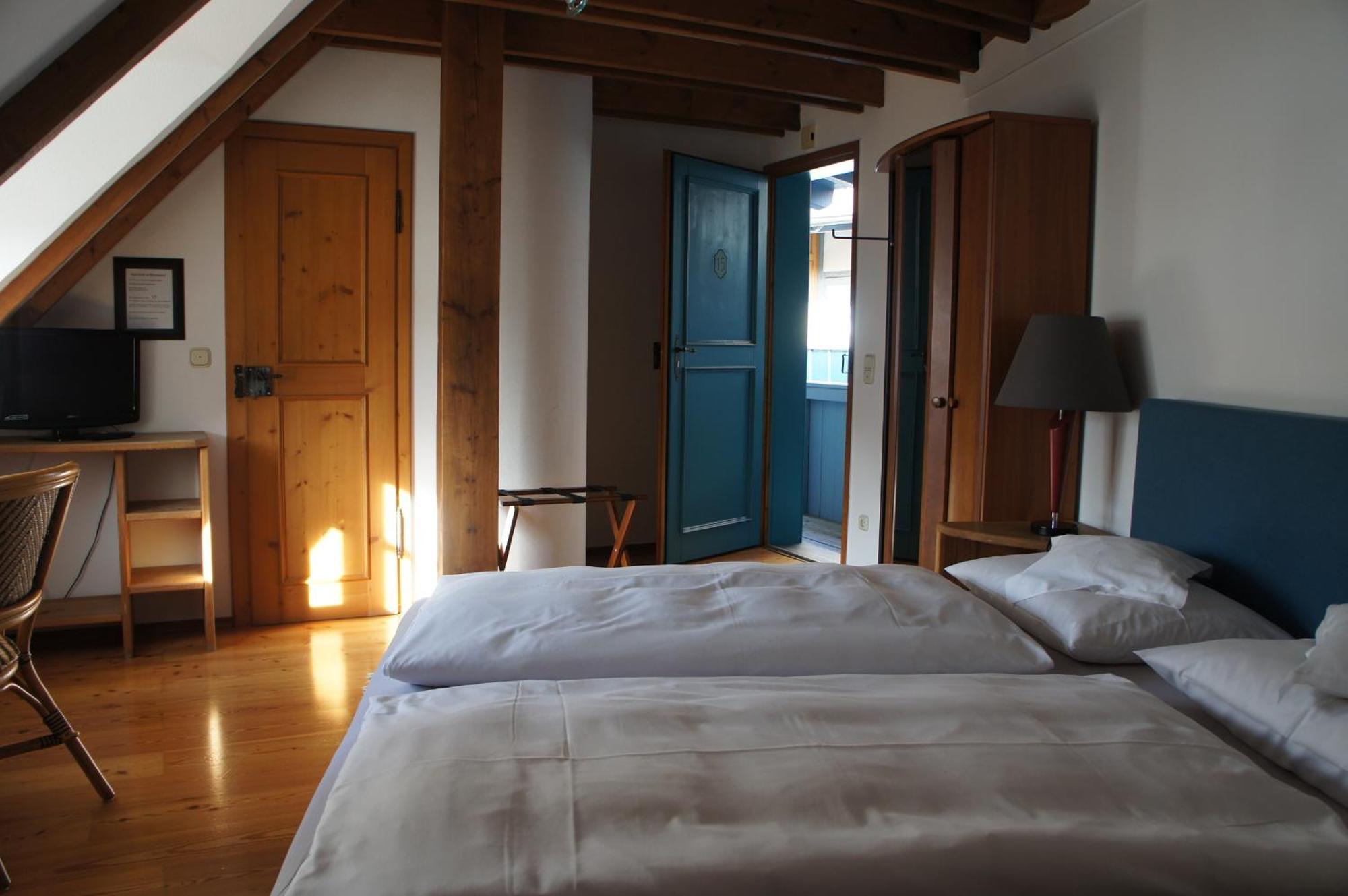 Hotel Schwarzer Adler Ερλάνγκεν Δωμάτιο φωτογραφία